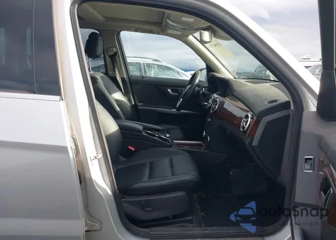 2015 Mercedes-Benz Glk 350 4Matic z USA, uszkodzony, nr VIN WDCGG8JB0FG369928